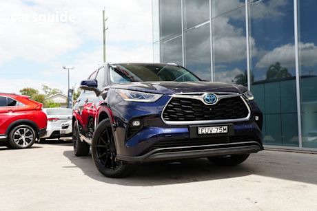 Blue 2022 Toyota Kluger SUV