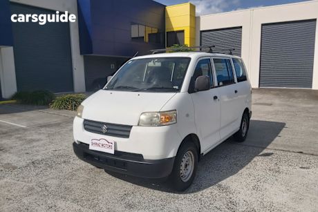 White 2008 Suzuki APV Van