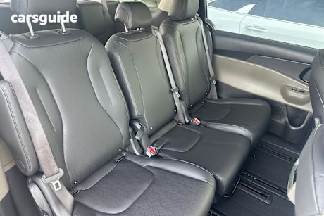 Grey 2025 Kia Carnival Wagon Sport+ Hev