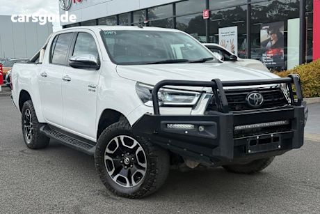 White 2021 Toyota Hilux Double Cab Pick Up Sr5 (4X4)