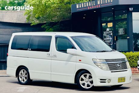White 2004 Nissan Elgrand Wagon