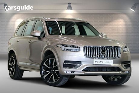 Silver 2024 Volvo XC90 Wagon Ultra B6 Bright Mhev