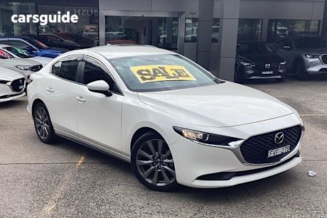 White 2020 Mazda 3 Sedan G20 Evolve