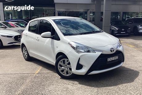 White 2015 Toyota Yaris Hatchback Ascent