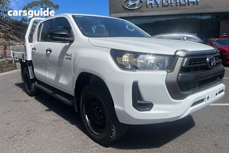White 2022 Toyota Hilux Double Cab Chassis Sr (4X4)