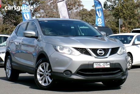 Silver 2017 Nissan Qashqai Wagon St (4X2)