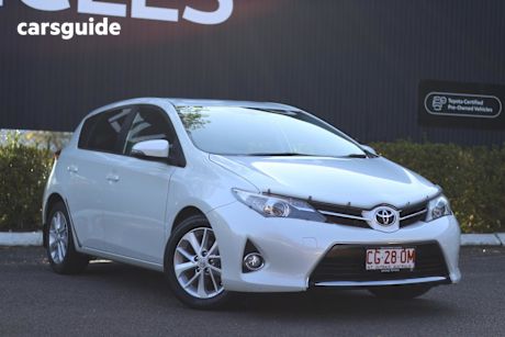 White 2015 Toyota Corolla Hatchback Ascent