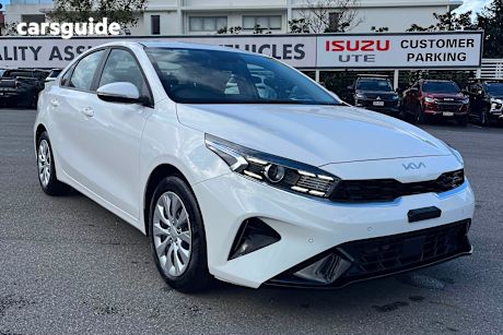 White 2024 Kia Cerato Sedan S