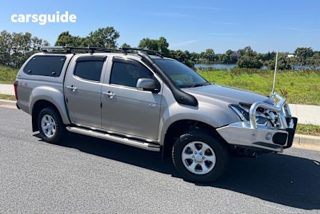 Gold 2017 Isuzu D-MAX Crew Cab Utility Ls-Terrain Hi-Ride (4X4)