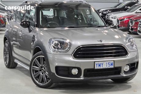 Silver 2017 Mini Countryman Wagon Cooper