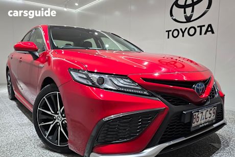 Red 2021 Toyota Camry Sedan Sl Hybrid