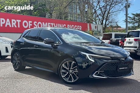 Black 2024 Toyota Corolla Hatchback Zr