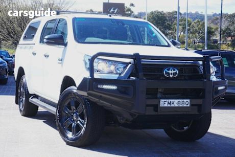 White 2021 Toyota Hilux Double Cab Chassis Sr (4X4)