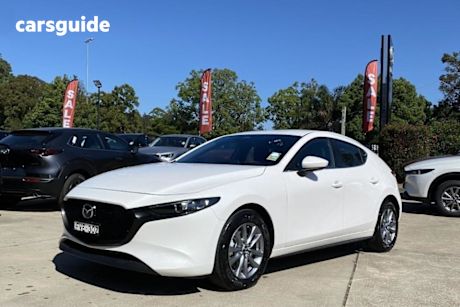 White 2025 Mazda 3 Hatchback G20 Pure
