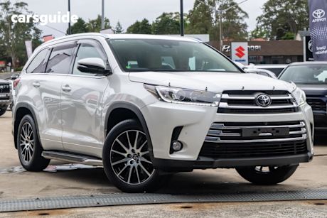 White 2018 Toyota Kluger Wagon Grande (4X4)