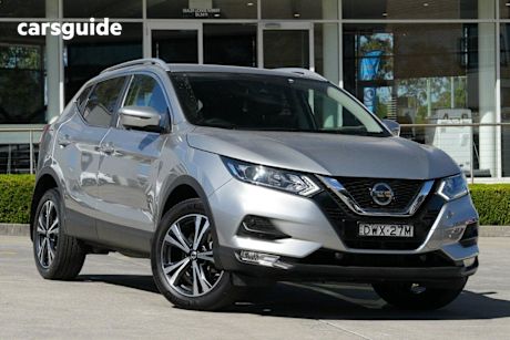 Silver 2018 Nissan Qashqai Wagon St-L