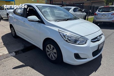 White 2016 Hyundai Accent Sedan Active