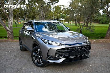 Silver 2025 MG HS Wagon Essence