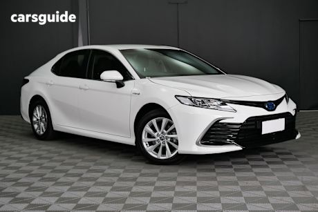 White 2024 Toyota Camry Sedan Ascent Hybrid