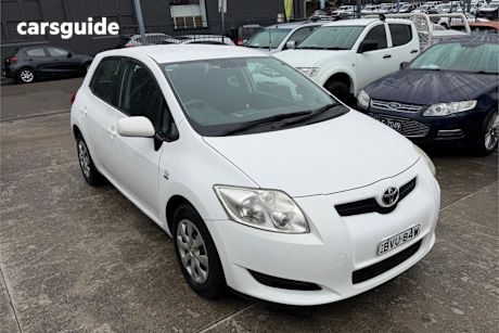White 2009 Toyota Corolla Hatchback Ascent