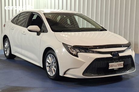 White 2019 Toyota Corolla Sedan Ascent Sport