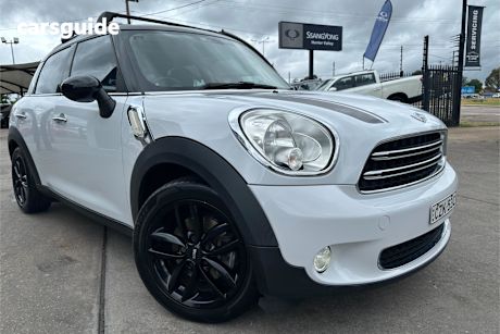White 2015 Mini Countryman Wagon Cooper