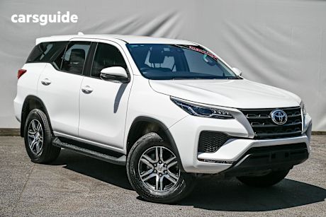 White 2022 Toyota Fortuner Wagon Gx