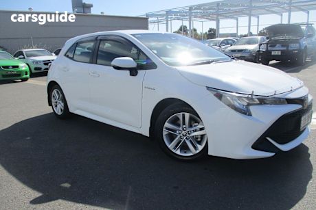 White 2018 Toyota Corolla Hatchback Ascent Sport (Hybrid)