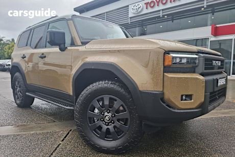 Gold 2025 Toyota Landcruiser Prado Wagon Altitude