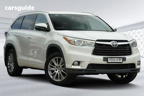 White 2015 Toyota Kluger Wagon Grande (4X4)