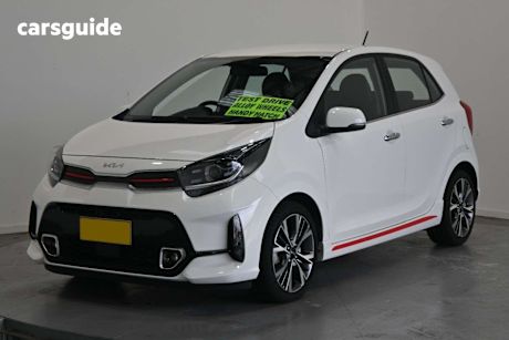 White 2021 Kia Picanto Hatchback S (Pe)