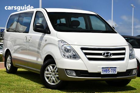 White 2016 Hyundai Imax Wagon