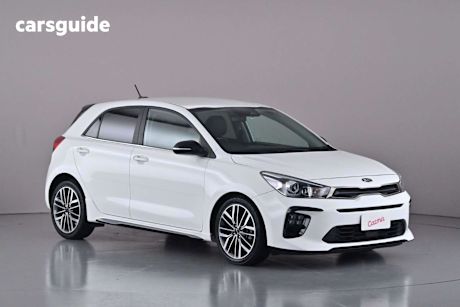 White 2021 Kia RIO Hatchback Gt-Line