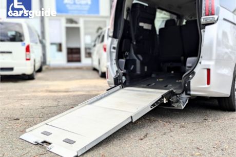 Silver 2017 Toyota Noah Commercial MINIVAN PEOPLE MOVER WELCAB WHEELCHAIR RAMP