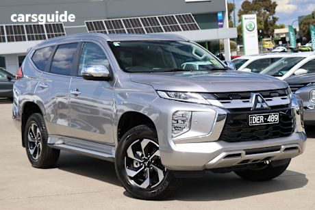 Silver 2025 Mitsubishi Pajero Sport Wagon Exceed (4Wd) 7 Seat
