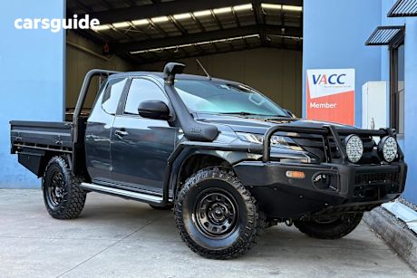 Grey 2019 Mitsubishi Triton Club Cab Pickup Glx Plus (4X4)