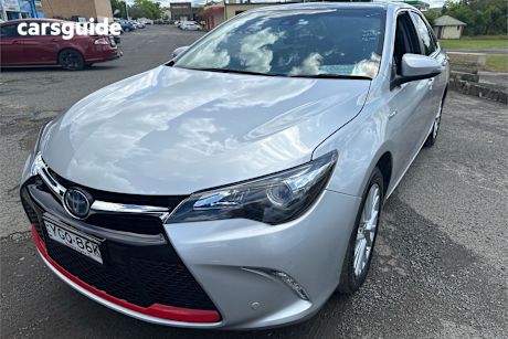 Silver 2017 Toyota Camry Sedan Atara Sl Hybrid