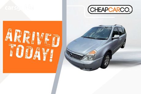 Silver 2011 Kia Grand Carnival Wagon Platinum