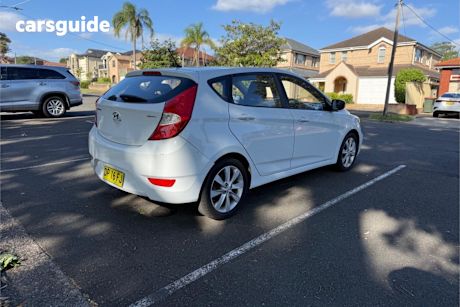 White 2018 Hyundai Accent Hatchback Sport