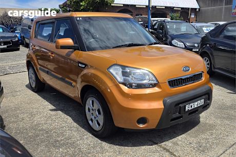 Orange 2011 Kia Soul Hatch AM