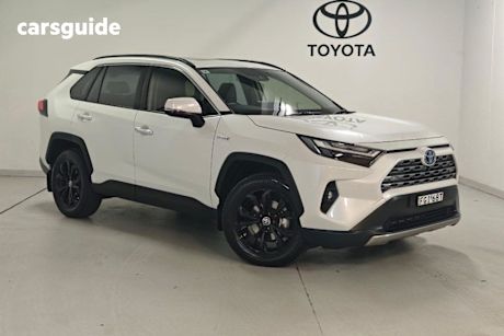 White 2024 Toyota RAV4 Wagon Cruiser (Awd) Hybrid