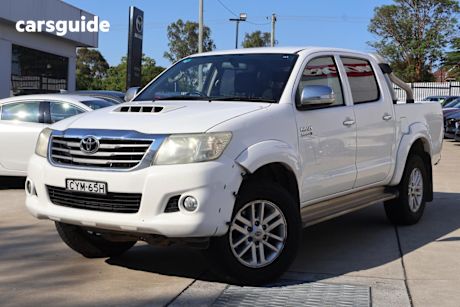 White 2015 Toyota Hilux Dual Cab Pick-up Sr5 (4X4)