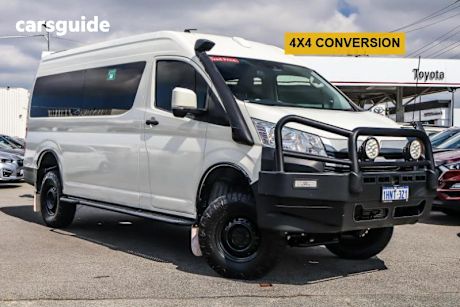 White 2021 Toyota HiAce Bus Slwb Commuter (12 Seats)