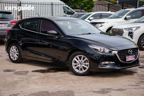 Black 2017 Mazda 3 Hatchback Maxx