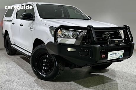 White 2022 Toyota Hilux Double Cab Pick Up Sr (4X4)