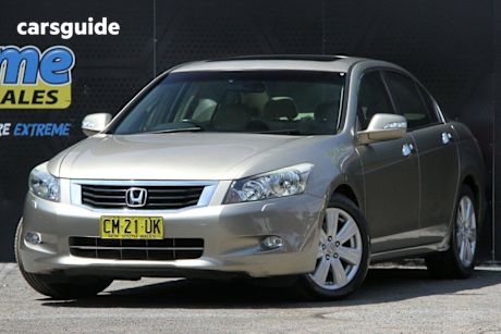 Beige 2009 Honda Accord Sedan V6 Luxury