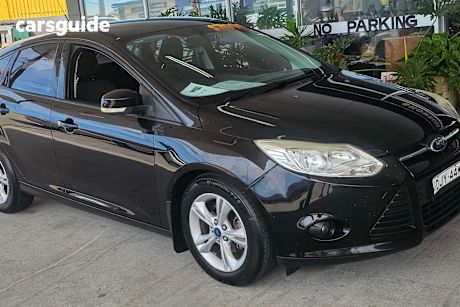 Black 2013 Ford Focus Sedan Trend
