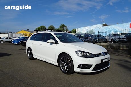 White 2016 Volkswagen Golf Wagon 110 Tsi Highline
