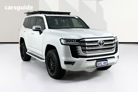 White 2023 Toyota Landcruiser Wagon Lc300 Sahara Zx (4X4)