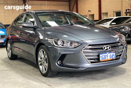 Grey 2016 Hyundai Elantra Sedan Elite 2.0 Mpi